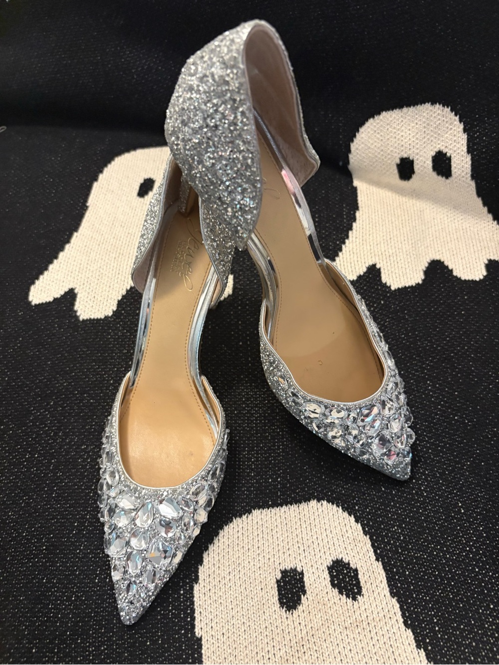 Jewel Badgley Mischka Silver Crystal Pointed D'Orsay Pumps